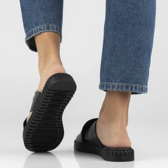 Černé kožené pantofle Filippo DK7626/26 BK