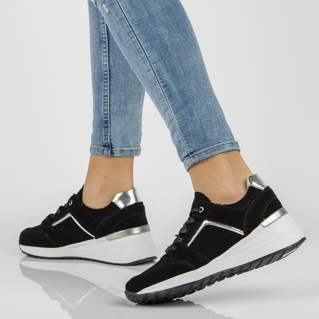 Černé kožené sneakersy Filippo DP2003/21 BK