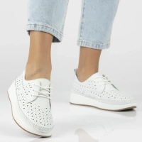 Bílé kožené polobotky Filippo DP7574/26 WH
