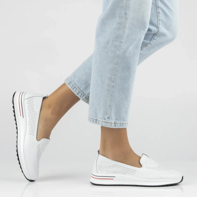 Bílé kožené tenisky Filippo DP7611/26 WH