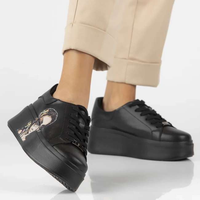 Černé kožené sneakersy Filippo DP6207/24 BK