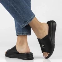 Černé kožené pantofle Filippo DK7644/26 BK