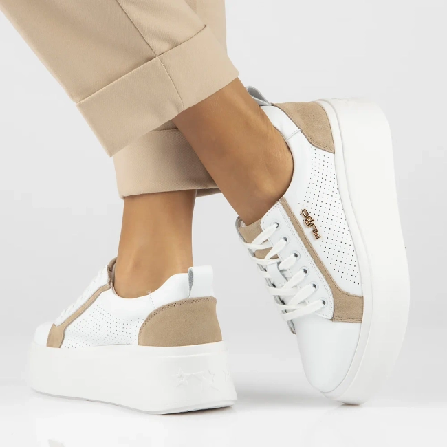 Bílé kožené sneakersy Filippo DP6170/24 WH