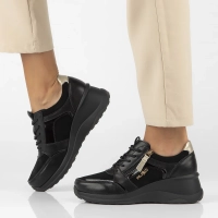 Černé kožené sneakersy Filippo DP6434/24 BK