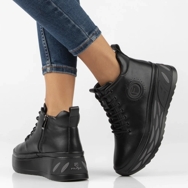 Černé kožené kotníkové boty na platformě Filippo DBT8003/26 BK