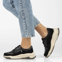 Černé kožené sneakersy Filippo DP6435/24 BK