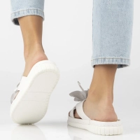 Bílé kožené pantofle Filippo DK7762/26 WH