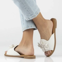 Bílé pantofle Filippo DK7898/26 WH