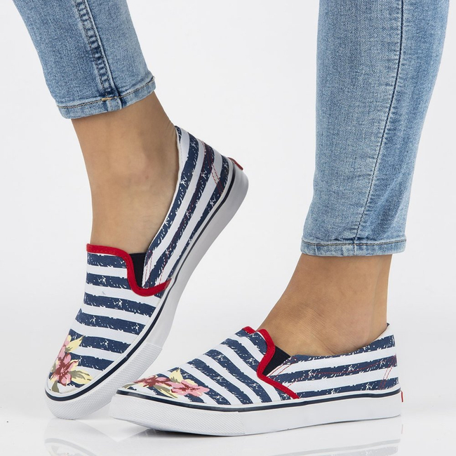 Sneakersy Slip on MCKEY DTN114/16 WH NV bílé