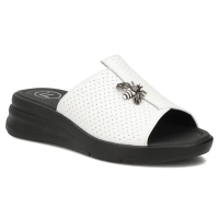 Bílé kožené pantofle Filippo DK7644/26 WH