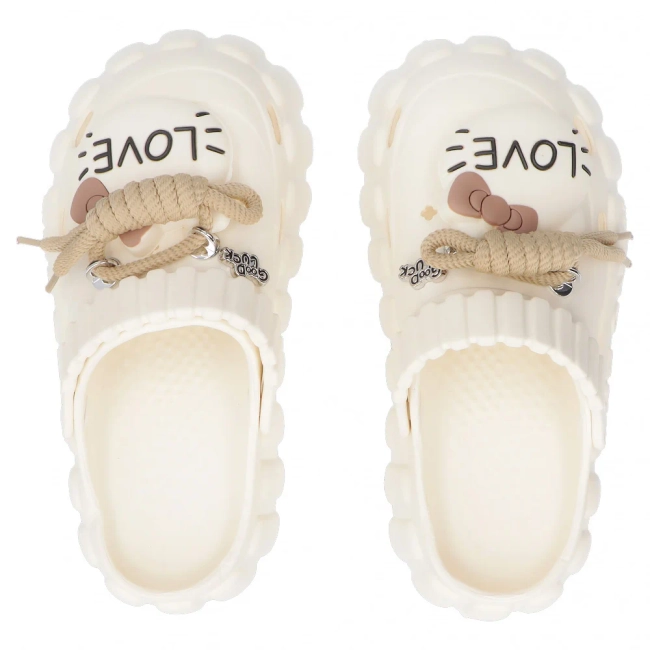 Bílé pantofle Filippo DK7912/26 WH