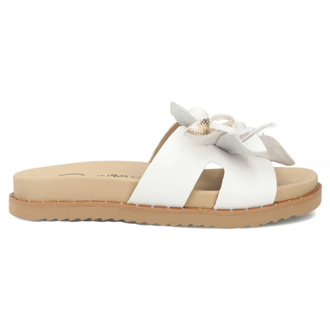 Bílé kožené pantofle Filippo DK7638/26 WH